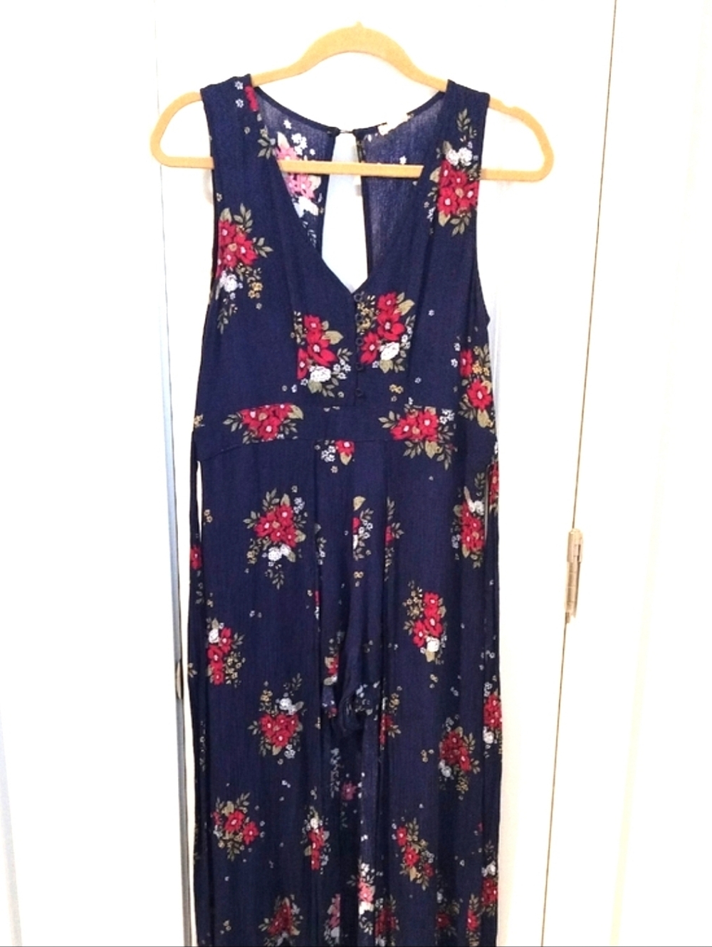 Hem & Thread Women's M Navy Floral Sleeveless Dress with Pink Blooms